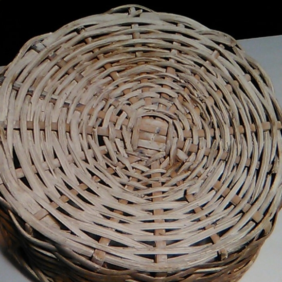 Round Wicker basket - Picture 6 of 11